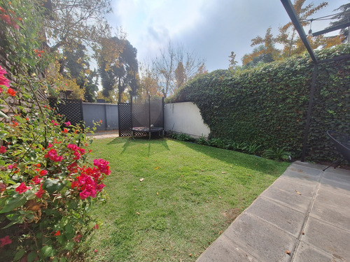 Arriendo Casa 2 Pisos 3d Servicios F De Aguirre Vitacura