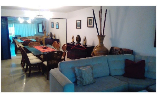 Apartamento En Brava, 3 Dormitorios *- Ref: 2796