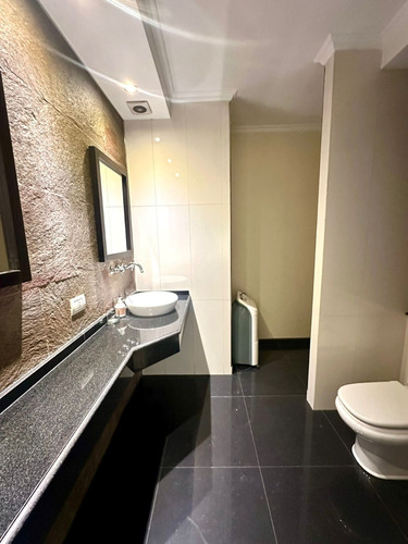 Espectacular Departamento 2 Dormitorios + Dependencia En Recoleta
