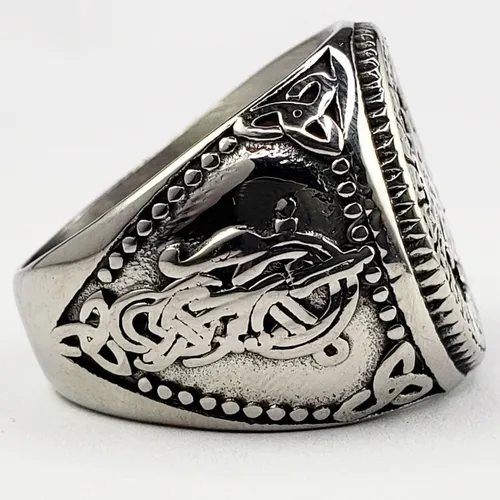 Anillo de outlet lobo significado