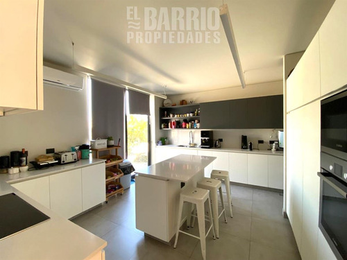 Linda Casa Moderna Condominio Exclusivo, Chicureo