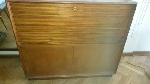Mueble De Madera Guarda Copas Y Botellas (no Hago Envíos) (Usado)