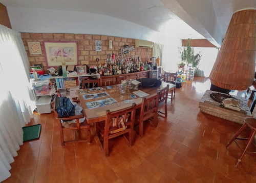 Imagen 17 de 22 de Villa Carlos Paz Casa En Venta Con Lanchera Y Bajada Al Lago