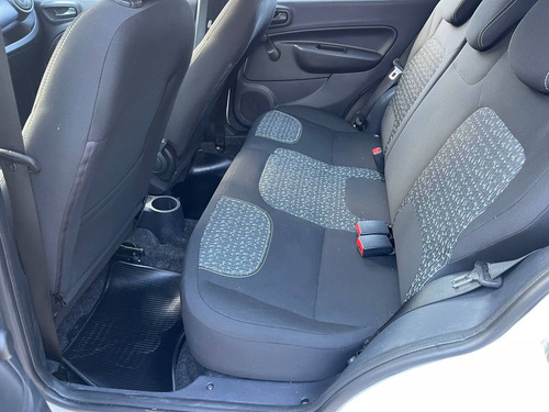 Imagem 6 de 8 de Fiat Uno 1.0 Fire Flex Attractive Manual