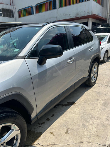 Toyota RAV4 2.5 Le 204hp At