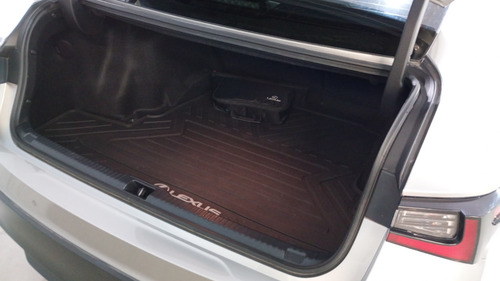 Lexus IS 4p 300 Premium L4/2.0/T Aut