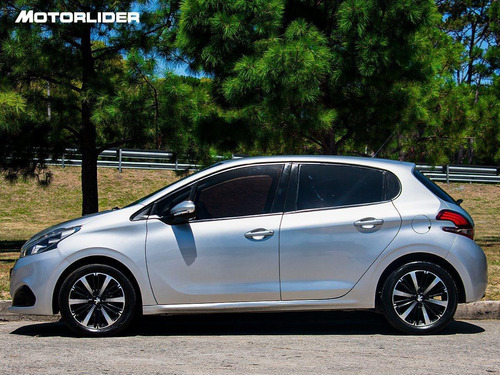 Imagen 2 de 25 de Peugeot 208 Active 1.2 Extra Full| Permuta / Financia