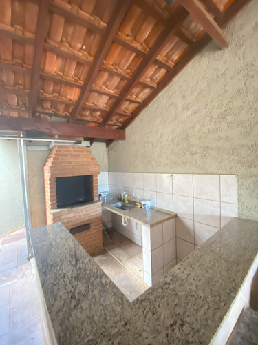 Casa Térrea Com Área Gourmet Com Churrasqueira E Varanda - Venda Ou Troca