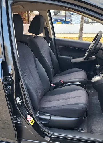 Mazda 2 Sedán 1.5 Aut. 2011