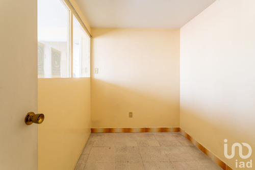 Renta Edificio 8 Ambientes Constitución De La República