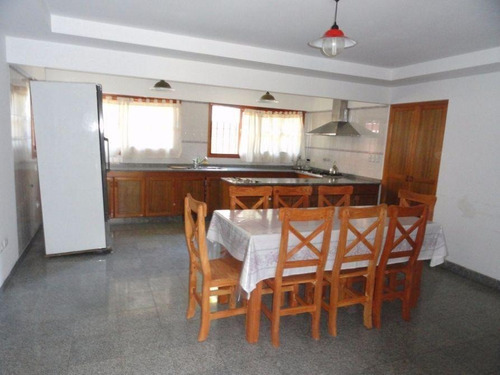 Imagen 3 de 8 de Chalet En Venta En Mar De Ajo