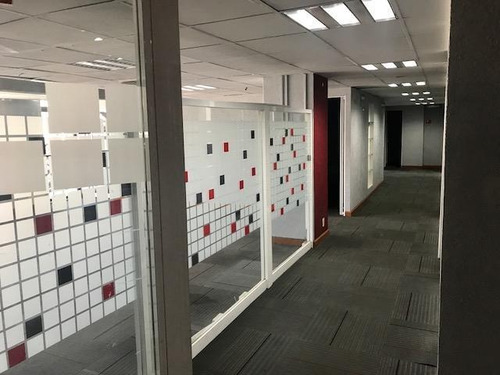 Anzures, Oficina 246m2 Completamente Acondicionad, 6 Amplios Privados, Sala De Juntas, Amplias Áreas Abiertas De Trabajo, 2 Estacionamientos, 3 Baños, Área De Cocina. Excelente Ubicación, Muy Cerca D