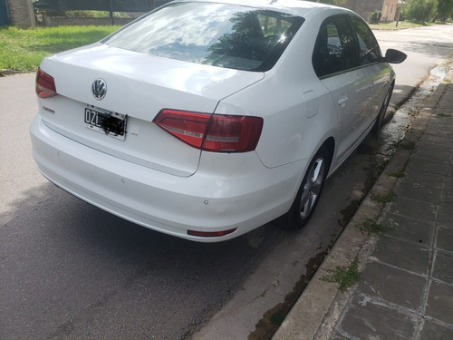 Volkswagen Vento 2.5 Luxury