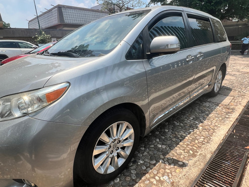 Toyota Sienna 3.5 Limited V6/ At