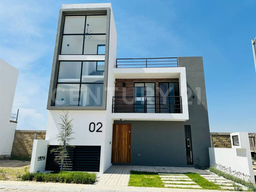 Casa Nueva De 3 Recámaras Con Roof Garden En San Pedro Cholula Puebla