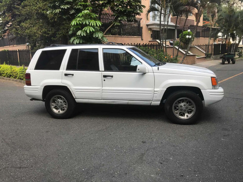 Jeep Grand Cherokee 1996 5.2 Laredo