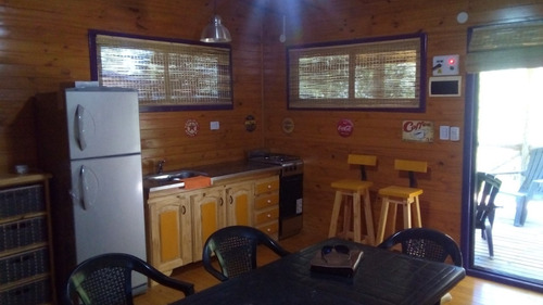 Imagen 12 de 17 de Alquilo Cabaña En El Delta Al Rio 1 A 4 Personas Barrio Nautico Privado Wifi Kayaks Canoa