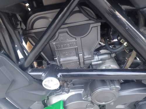 Imagen 13 de 20 de Benelli Tnt 25 2017