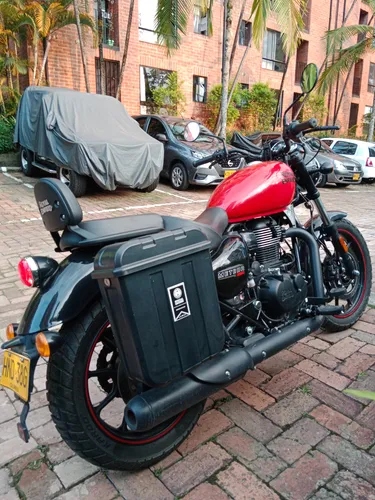 Royal Enfield Meteor 350 Modelo 2023. Único Dueño.