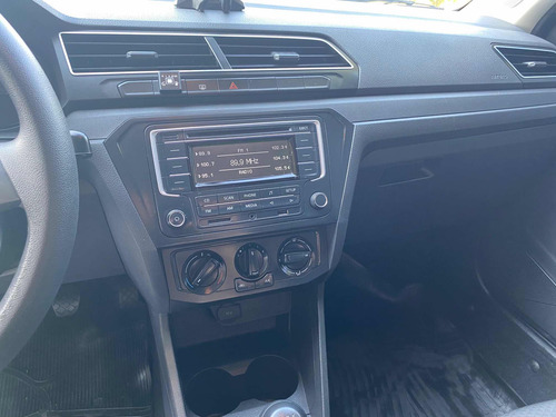 Imagen 4 de 21 de Volkswagen Gol Trend 2019 1.6 Trendline 101cv