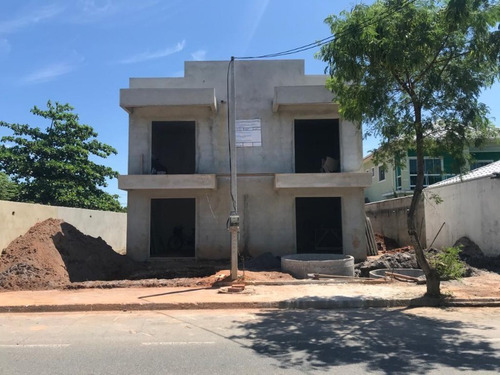 Imagem 6 de 13 de Casa Duplex Em Rua Com Asfalto Próximo A Rodovia Amaral Peixoto, Amplo Comércio E Condução. - 984 - 70242751