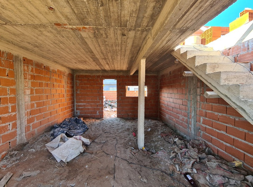 Duplex En Construcción (pozo)