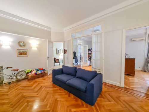 Imagen 9 de 27 de Departamento En Venta De 6 Ambientes , Muy Luminoso Y Tranquilo, Totalmente Reciclado! En Edificio Histórico Patrimonio De La Cuidad. Recoleta