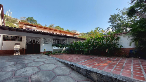 En Una Ubicación Privilegiada Casa En Venta Colinas De Bello Monte 