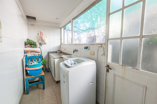 Venta Casa 5 Ambientes De Estilo | Excelente Estado| Luz | Detalles De Calidad | Caballito
