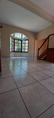Imagen 25 de 27 de Imponente Casa En Venta En Barrio Altos De Bella Vista
