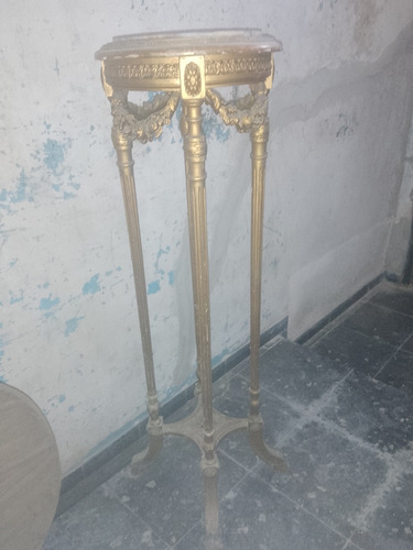 Antiguo Pedestal Dorado Con Mármol En San José 