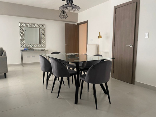 Apartamento En Alquiler Totalmente Amueblado, Ubicado En Naco.