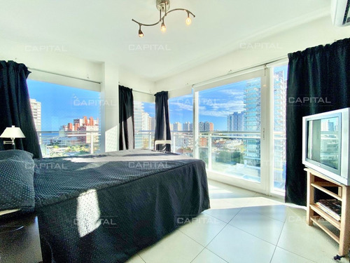 Imagen 3 de 21 de Apartamento De Tres Dormitorios En Venta, Punta Del Este - Punta Del Este Brava