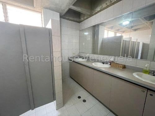 Venta Oficina En Zona Industrial De La Urbina 800 M2 Con Ascensor De Carga