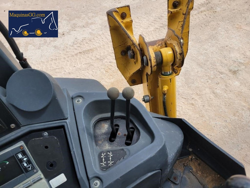 Retroexcavadora 2012 John Deere 310j 4x2