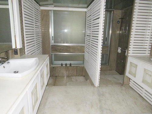 Imagen 15 de 18 de Venta Apartamento Tres Dormitorios Y Garage Pocitos