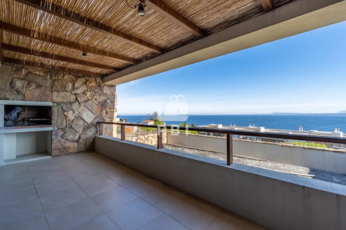 Apartamento En El Lomo De La Ballena 2 Dormitorios - Quartier Punta Ballena - Ref : Pbi489