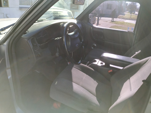 Imagen 4 de 13 de Ford Ranger 2.5 Xlt I Dc 4x4 2002