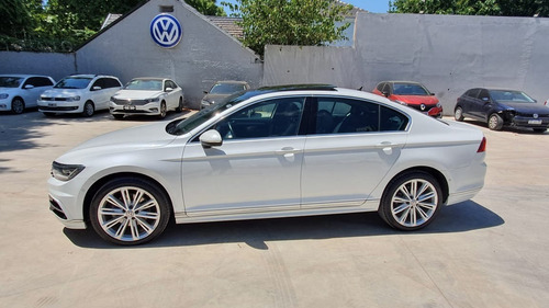 Volkswagen Passat 2.0 Tsi R-line 220cv
