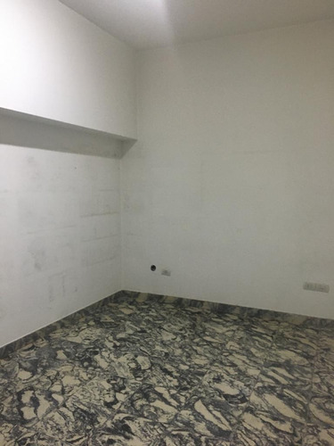 Imagen 5 de 5 de Local Centrico En Alquiler, Mitre 537, Lujan