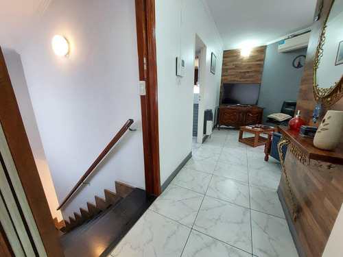 Casa En Venta 2 Dormitorios Terraza Zona Abasto Rosario
