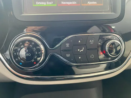 Renault Captur 2.0 Intens Automática