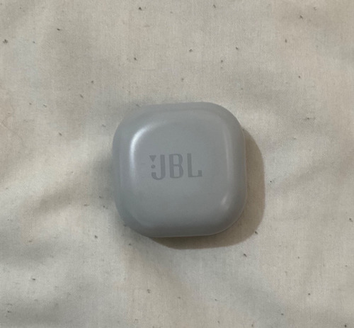 Audífonos Jbl Originales Usados Con Bloqueo De Ruido