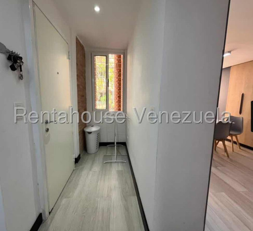 Apartamento En Venta. Urb. Campo Alegre. Cdo 25-14958