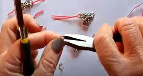 Imagen 4 de 6 de Video Tutorial ¦ Curso Tejido Medieval ¦ Pulsera Reina