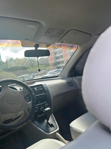 Hyundai Tucson Gl 2,0 Automatico