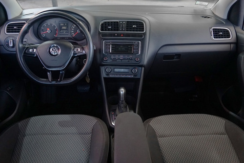 Imagen 13 de 15 de Volkswagen Polo 1.6 Comfortline Tiptronic