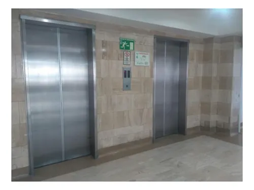 Oficina En Arriendo En Parque Central Bavaria. Cod A1614421