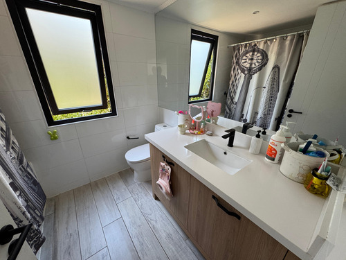 Cómoda Casa Recién Remodelada En El Arrayán Amplios Dormi