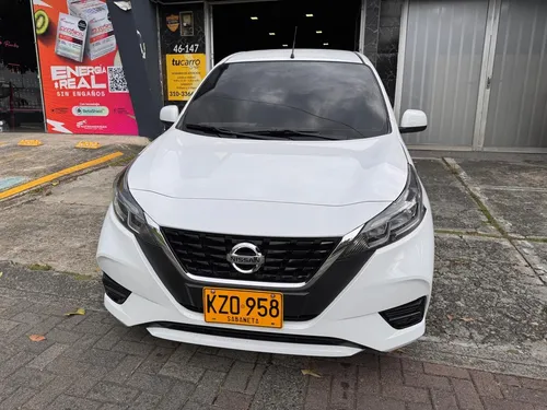 Nissan March 1.6 Sense